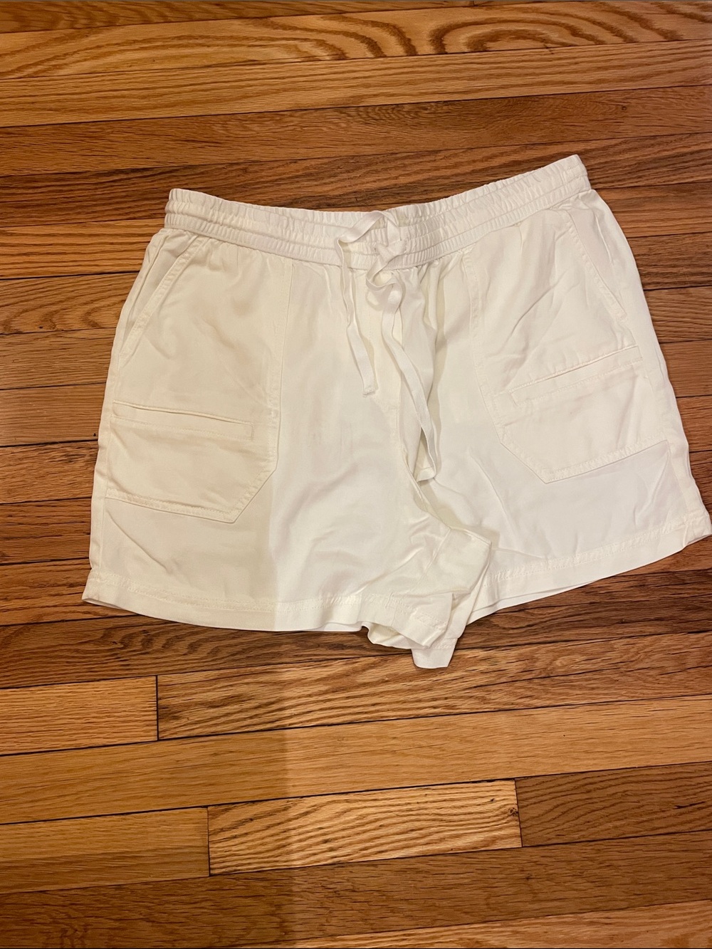 White linen Talbots shorts